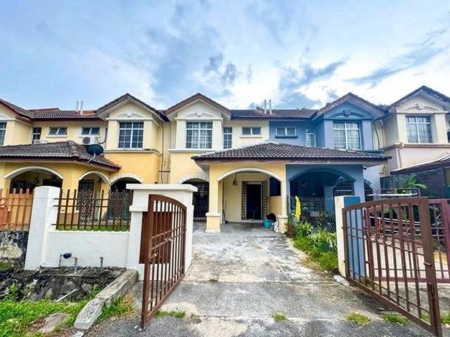 Terraced House for sale in Seri Kembangan, Majlis Bandaraya Subang Jaya
