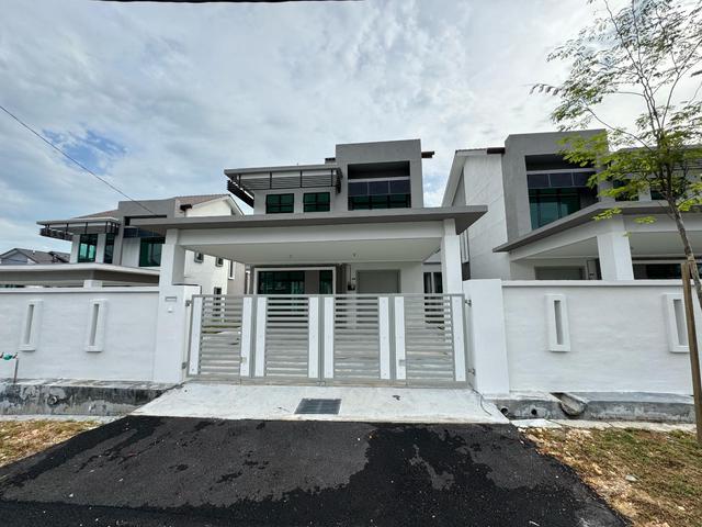 Residential House for sale in Malaka