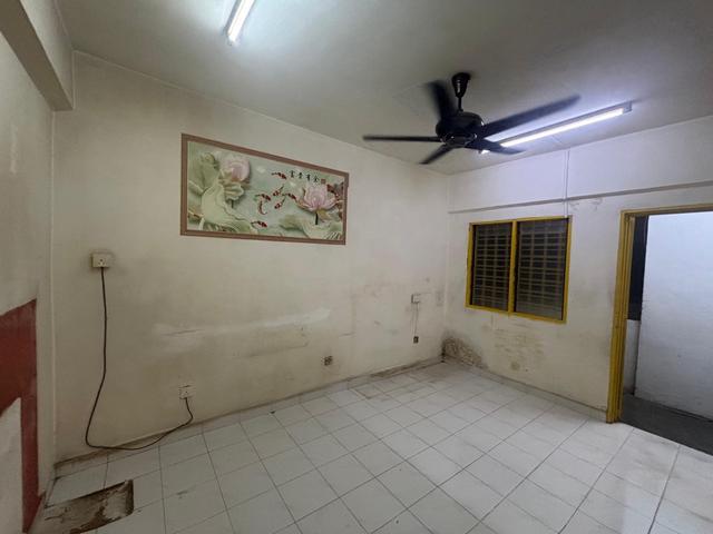 Flat for sale in Kajang, Langat