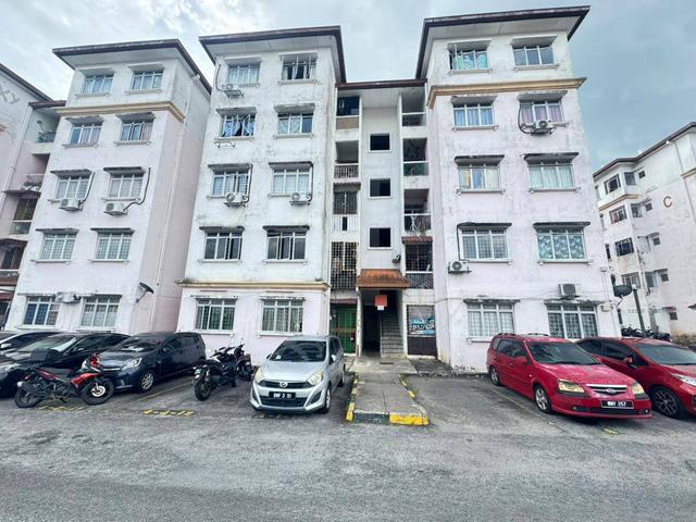 Apartment for sale in Kajang, Langat