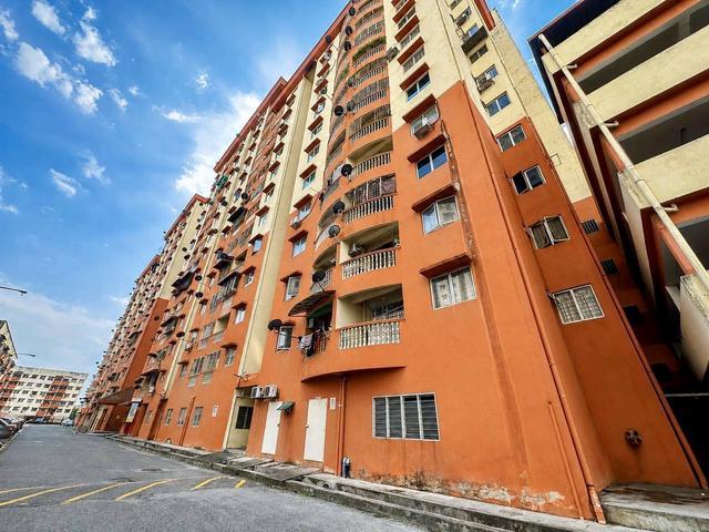 Apartment for sale in Kajang, Langat