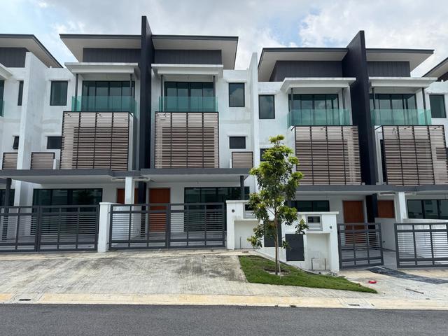 Terraced House for sale in Petaling, Alam Impian