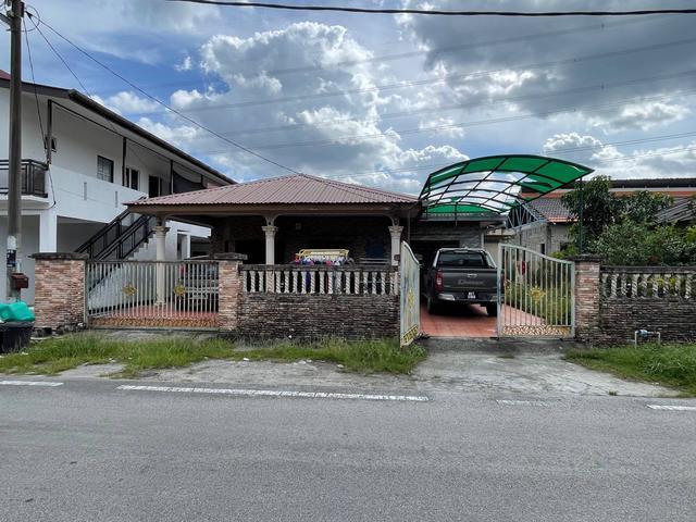 Bungalow for sale in Kajang, Langat
