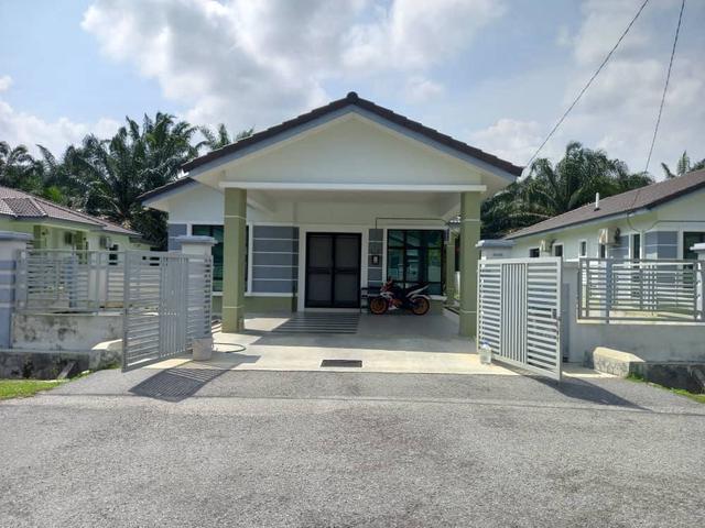 Bungalow for sale in Malaka