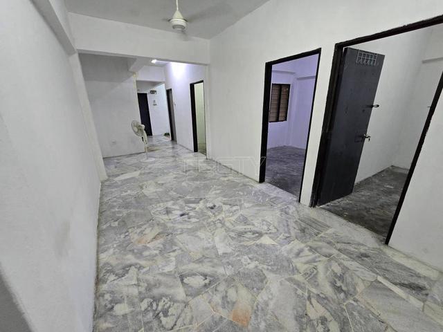 Apartment for sale in Port Klang, Selangor