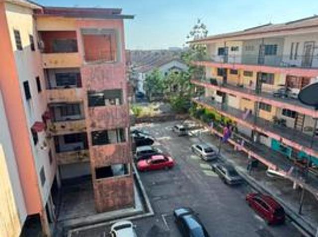 Flat for sale in Bukit Ledang, Johor