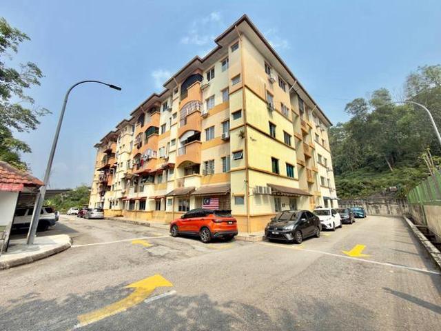 Apartment for sale in Kajang, Langat