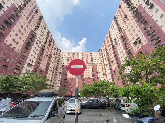 Flat for sale in Petaling, Damansara Damai
