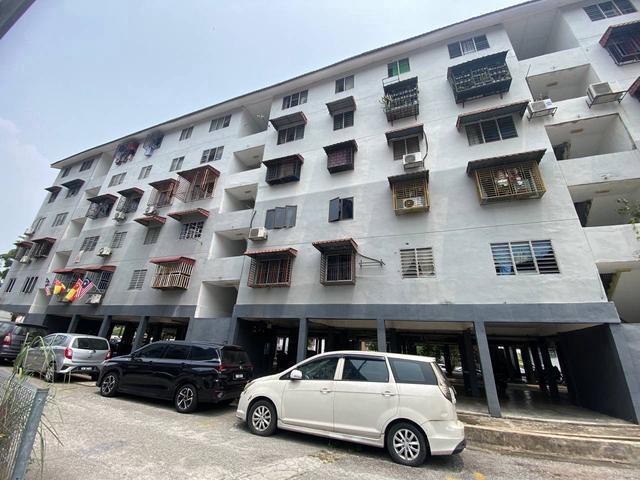 Flat for sale in Petaling, Damansara Damai
