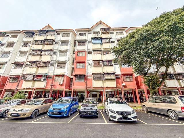 Apartment for sale in Petaling, Damansara Damai