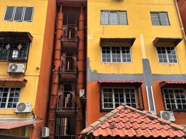 Flat for sale in Petaling, Damansara Damai