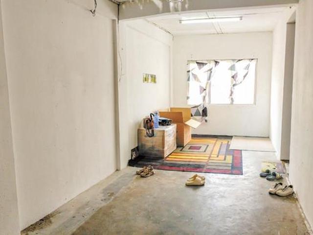 Flat for sale in Shah Alam, Petaling