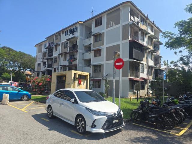 Flat for sale in Country Heights Damansara, Kuala Lumpur