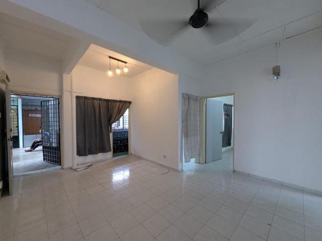 Apartment for sale in Petaling, Damansara Damai