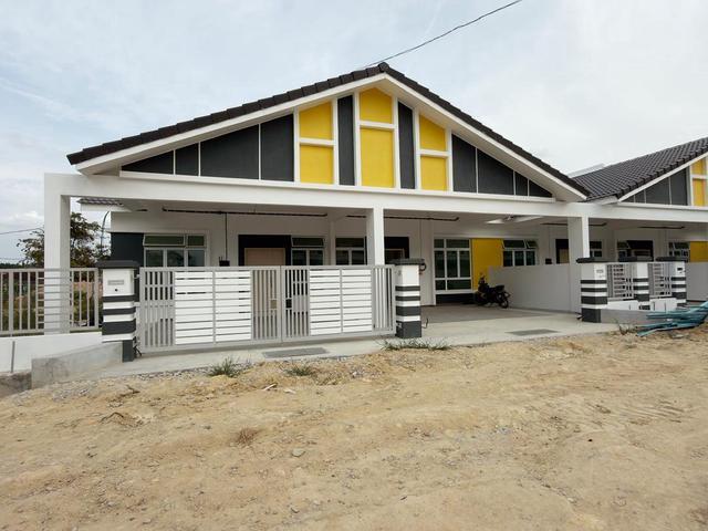 Terraced House for sale in Malaka