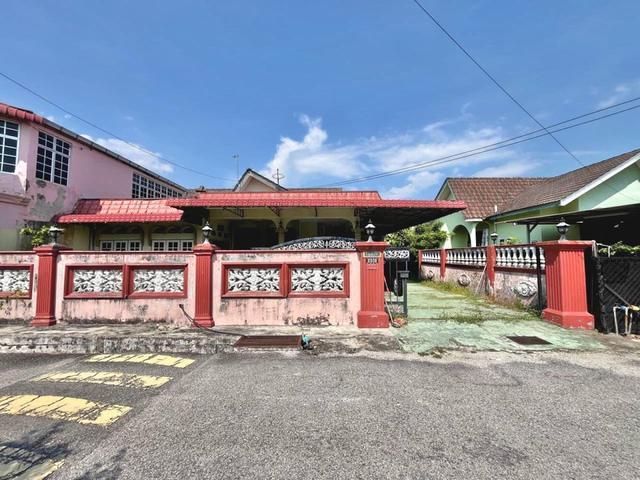 Residential House for sale in Malaka