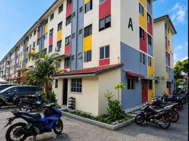 Flat for sale in Petaling, Alam Impian