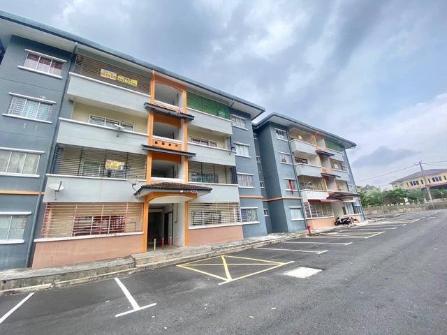 Apartment for sale in Malaka