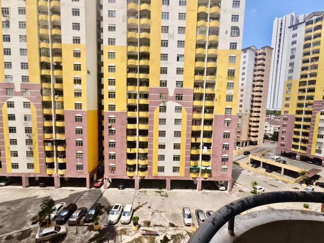 Apartment for sale in Petaling, Damansara Damai