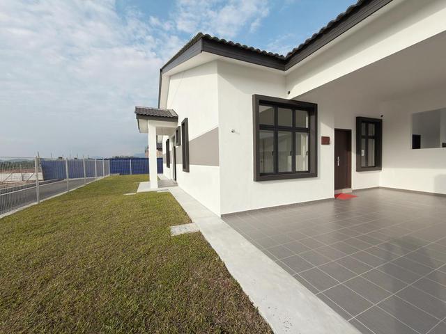 Terraced House for sale in Malaka