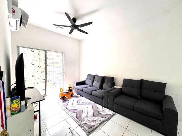 Serviced Residence for sale in Tanjong Sepat, Selangor