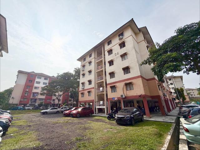 Flat for sale in Petaling, Alam Impian
