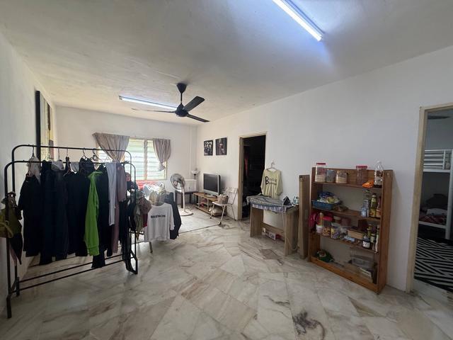 Flat for sale in Petaling, Alam Impian