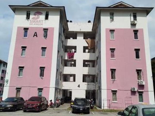 Apartment for sale in Tanjong Sepat, Selangor