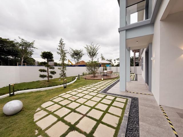 Terraced House for sale in Malaka