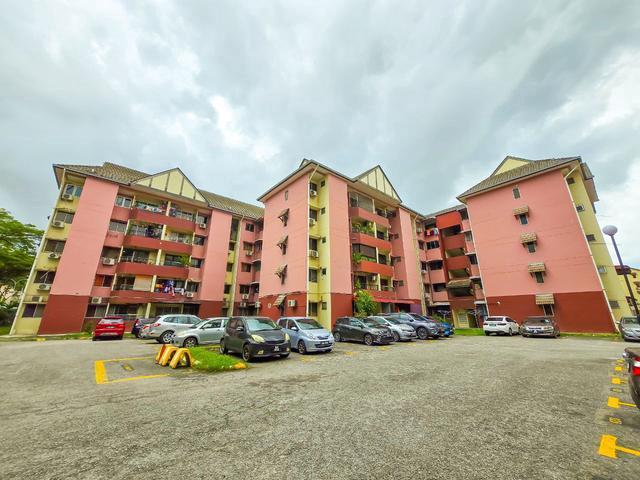 Apartment for sale in Country Heights Damansara, Kuala Lumpur