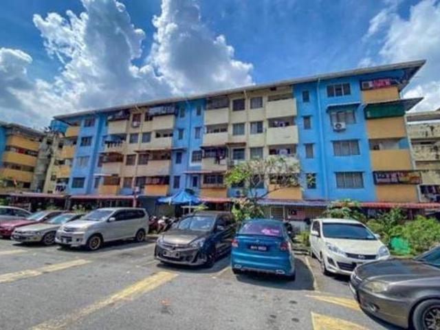 Apartment for sale in Shah Alam, Petaling