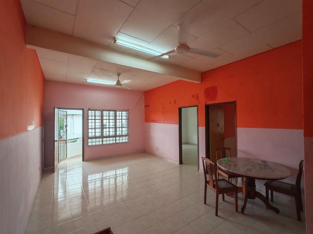 Apartment for sale in Malaka