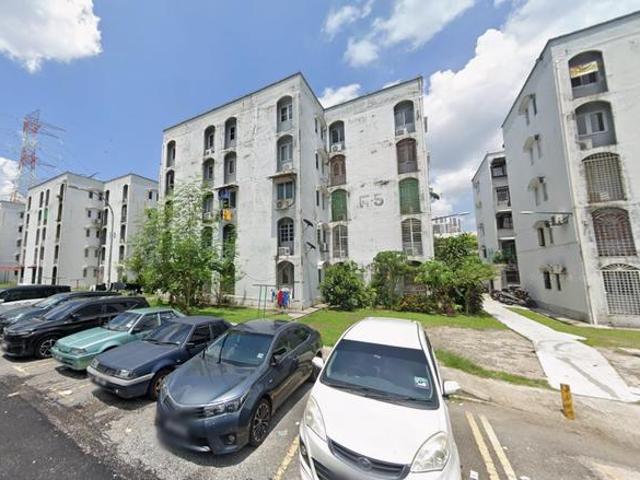Apartment for sale in Desa Pandan