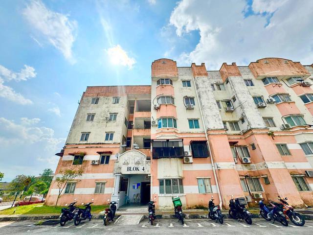 Condominium for sale in Petaling, Alam Impian