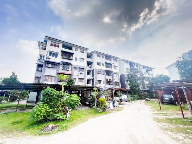 Flat for sale in Petaling, Subang Jaya