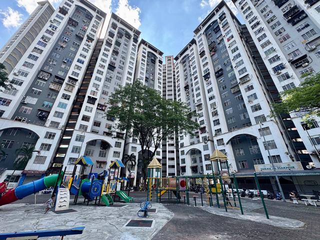 Apartment for sale in Pantai