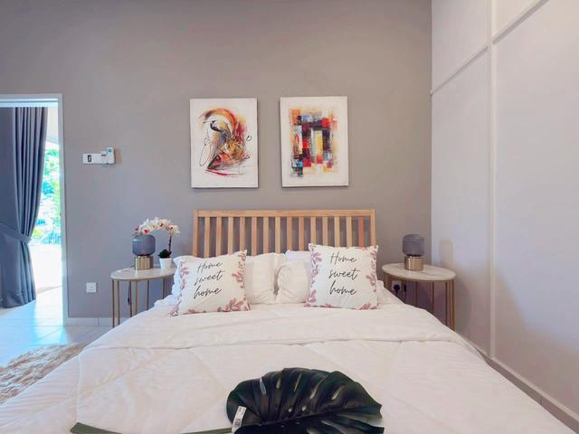 Terraced House for sale in Malaka