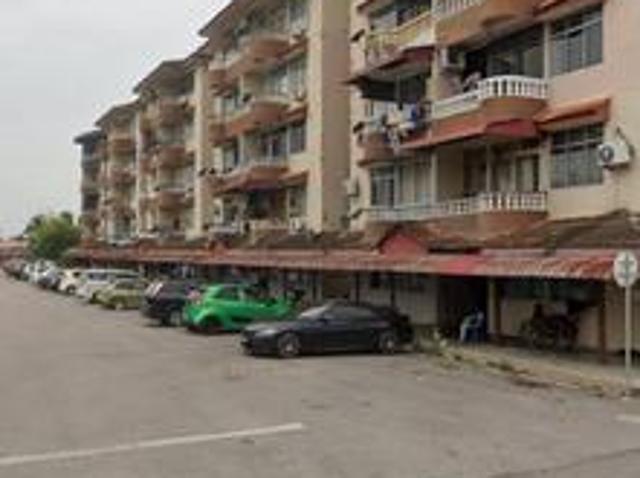 Flat for sale in Malaka