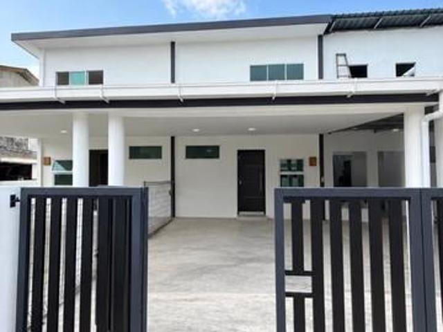 Terraced House for sale in Kuching, Bahagian Kuching