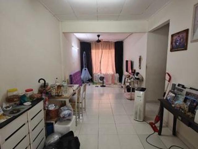 Flat for sale in Bandar Baru Permas Jaya, Kampung Senibong