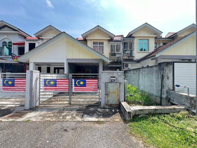 Terraced House for sale in Tanjong Sepat, Selangor