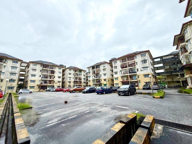 Apartment for sale in Kajang, Langat