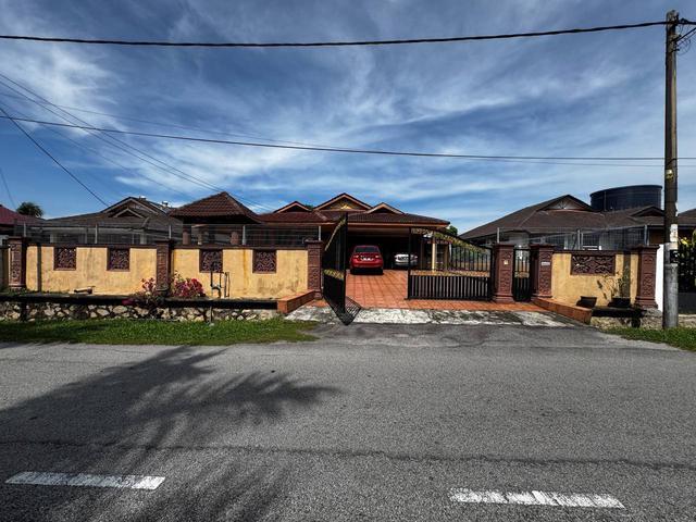 Bungalow for sale in Kajang, Langat