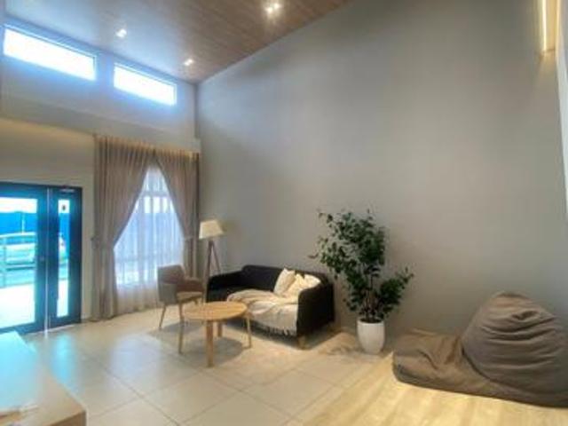 Terraced House for sale in Malaka