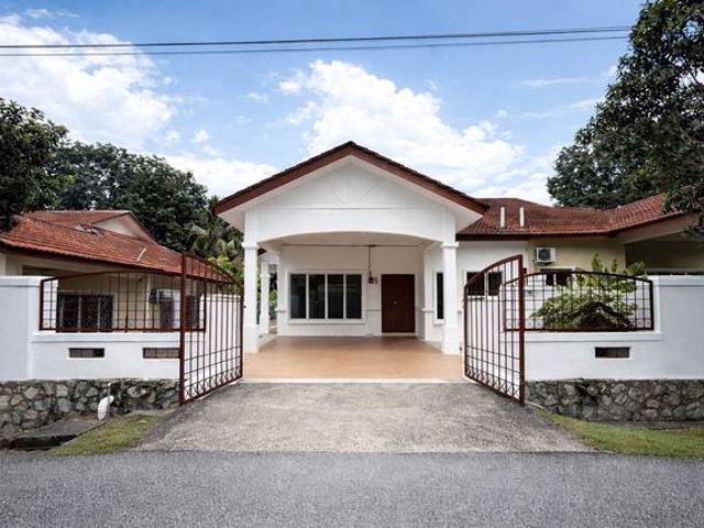 Residential House for sale in Tanjong Sepat, Selangor