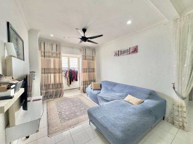 Serviced Residence for sale in Seri Kembangan, Majlis Bandaraya Subang Jaya