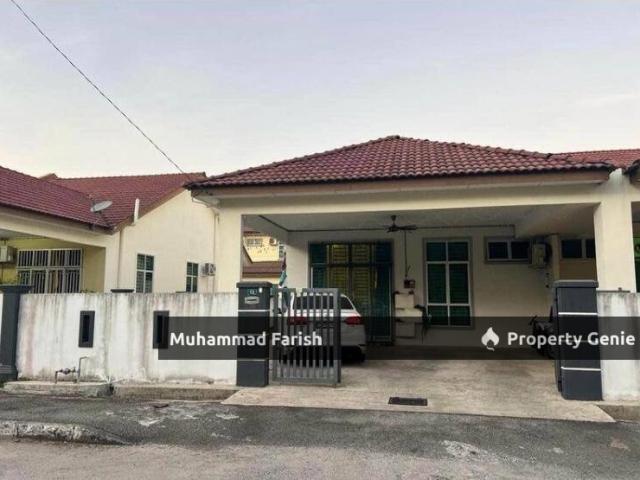 Residential House for sale in Arau