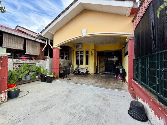 Terraced House for sale in Rengam, Johor