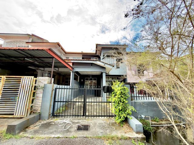 Terraced House for sale in Tanjong Sepat, Selangor