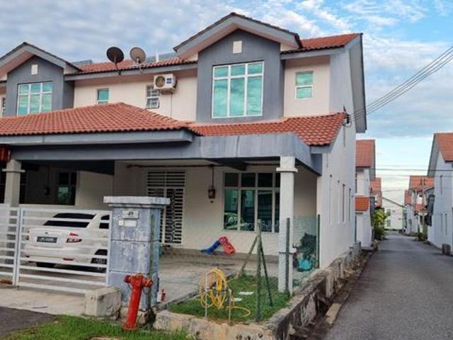 Terraced House for sale in Malaka